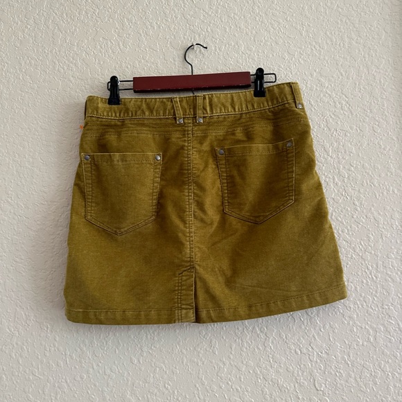 💙5/$25💙Athleta Kaleidoscope Corduroy Mini Skirt 6 Old Gold - Picture 2 of 5